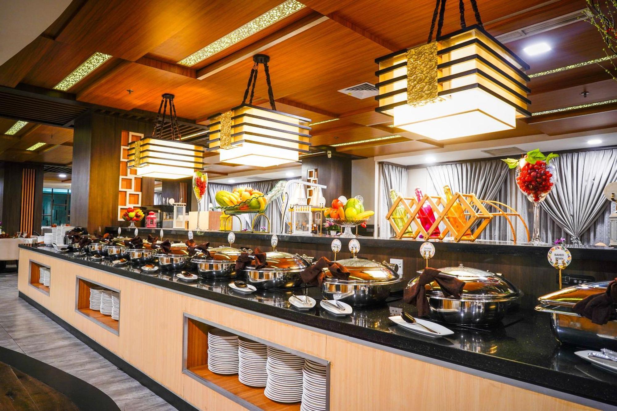Nagoya Hill Hotel Batam Exterior foto