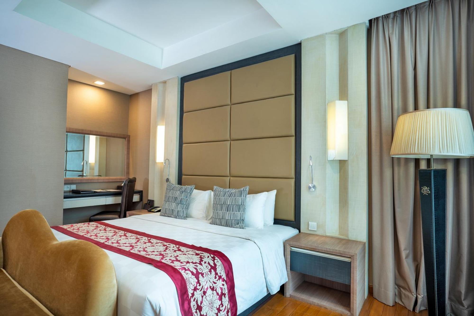 Nagoya Hill Hotel Batam Exterior foto